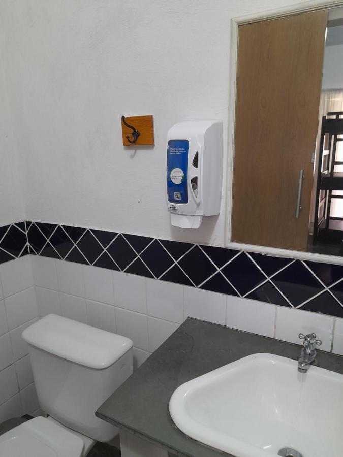 Solaris Hostel อิลญาเบลา ภายนอก รูปภาพ